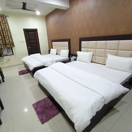 Mng Hotel Heritage Villa Kanpur Buitenkant foto