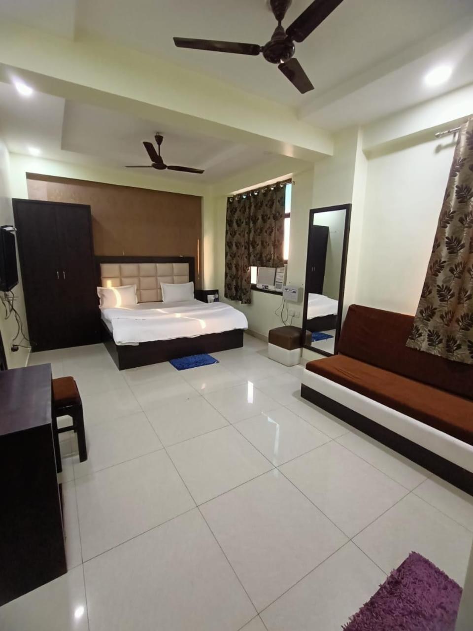 Mng Hotel Heritage Villa Kanpur Buitenkant foto