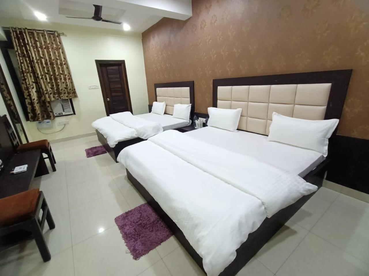 Mng Hotel Heritage Villa Kanpur Buitenkant foto